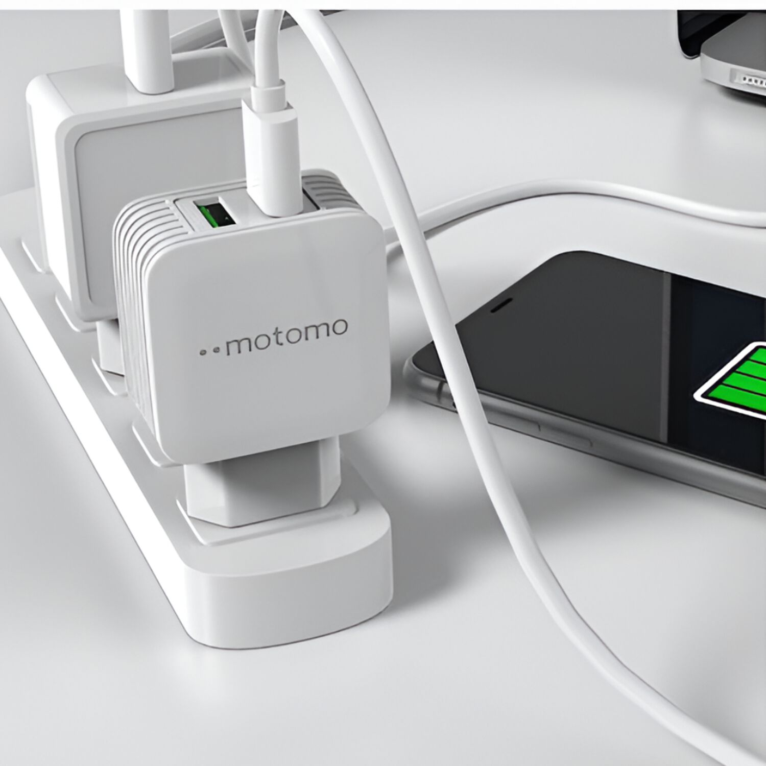 Cargador Para Iphone Motomo 12w Lighning 1m Certificado Sec image number 6.0