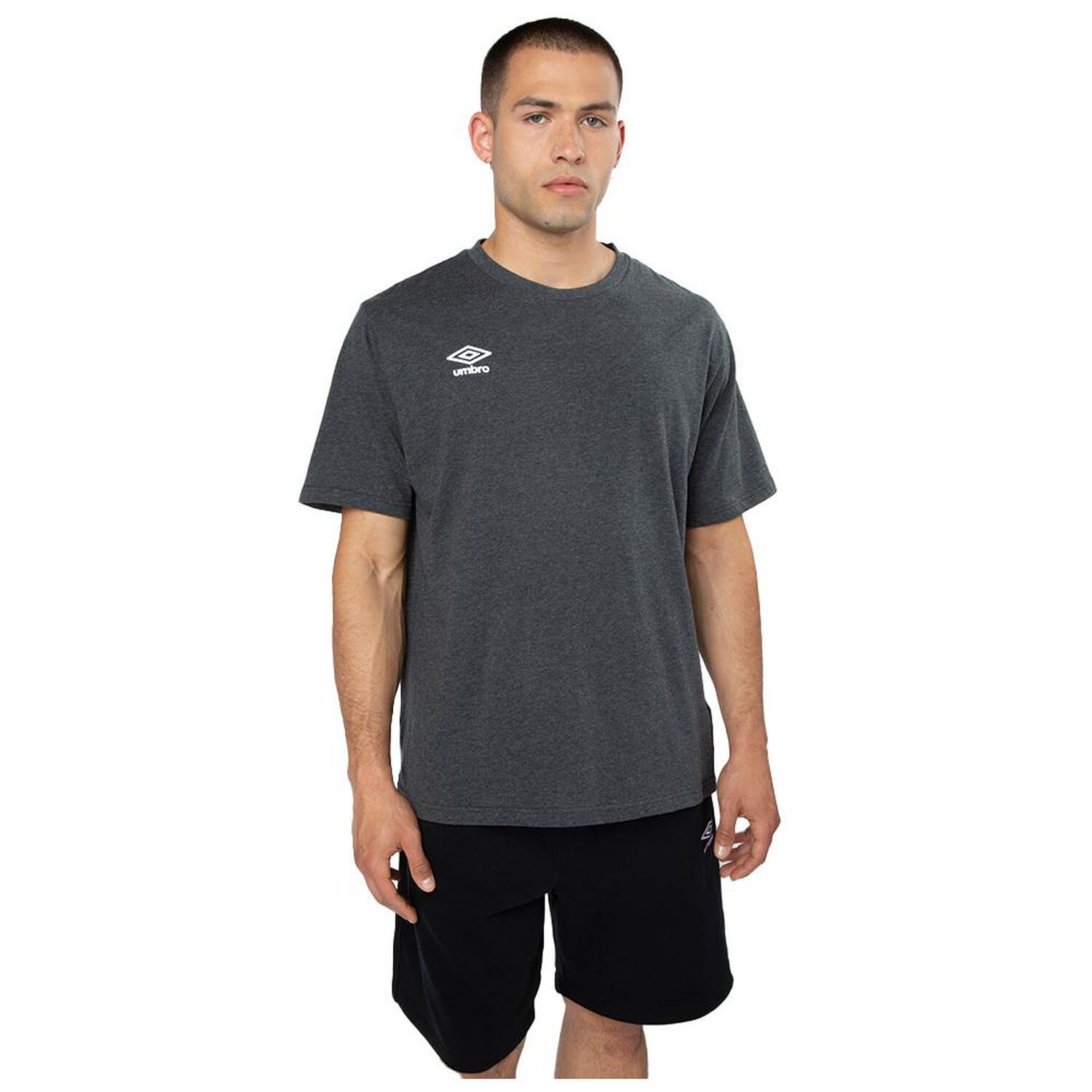 Polera Deportiva Hombre Umbro Essentials Small Logo image number 0.0