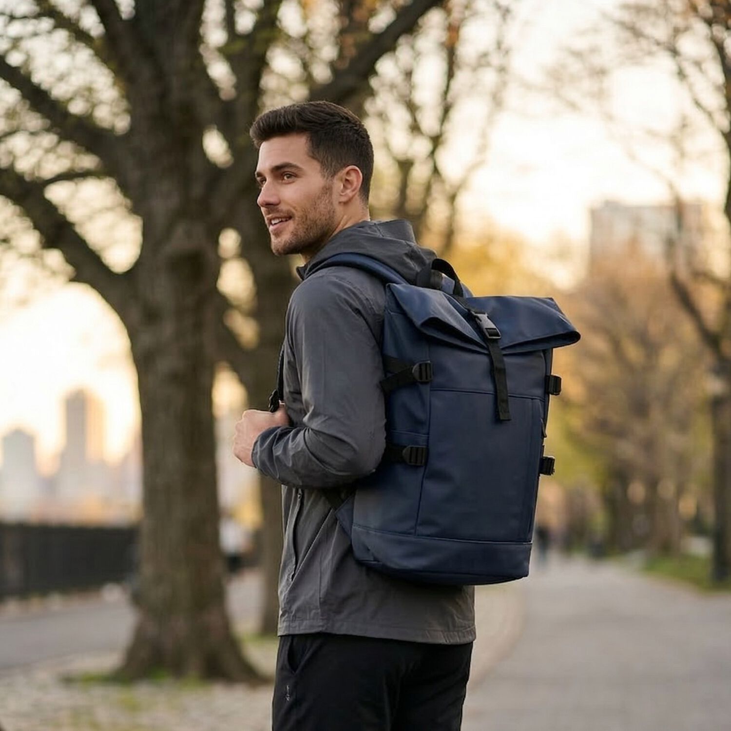 Mochila Urbana Roll Top Impermeable Porta Laptop Apolo image number 2.0