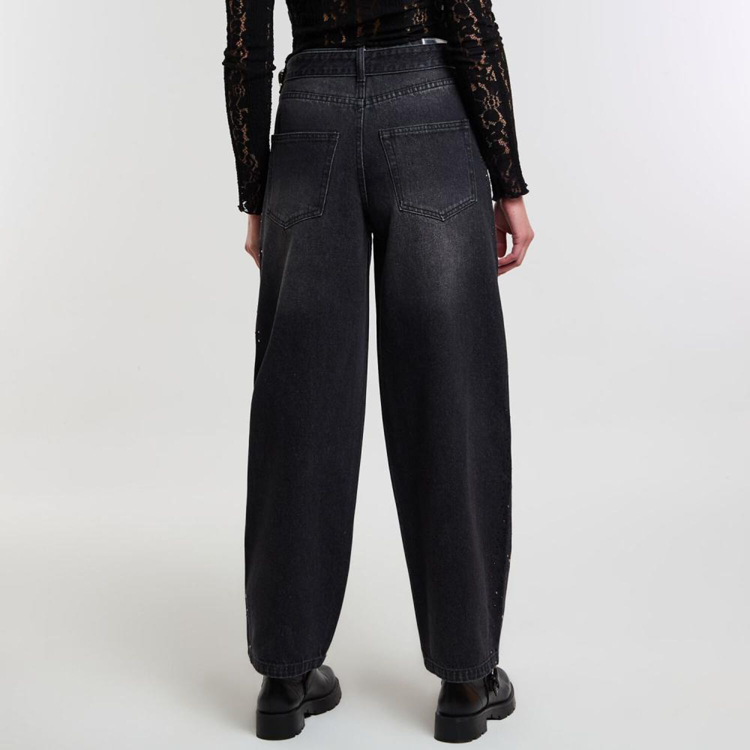 Jeans Tiro Medio Barrel Con Cintur&oacute;n Mujer Rolly Go image number 3.0