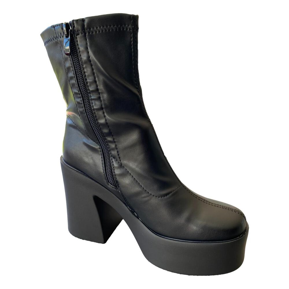 Bota Moda 2401 Negro image number 2.0
