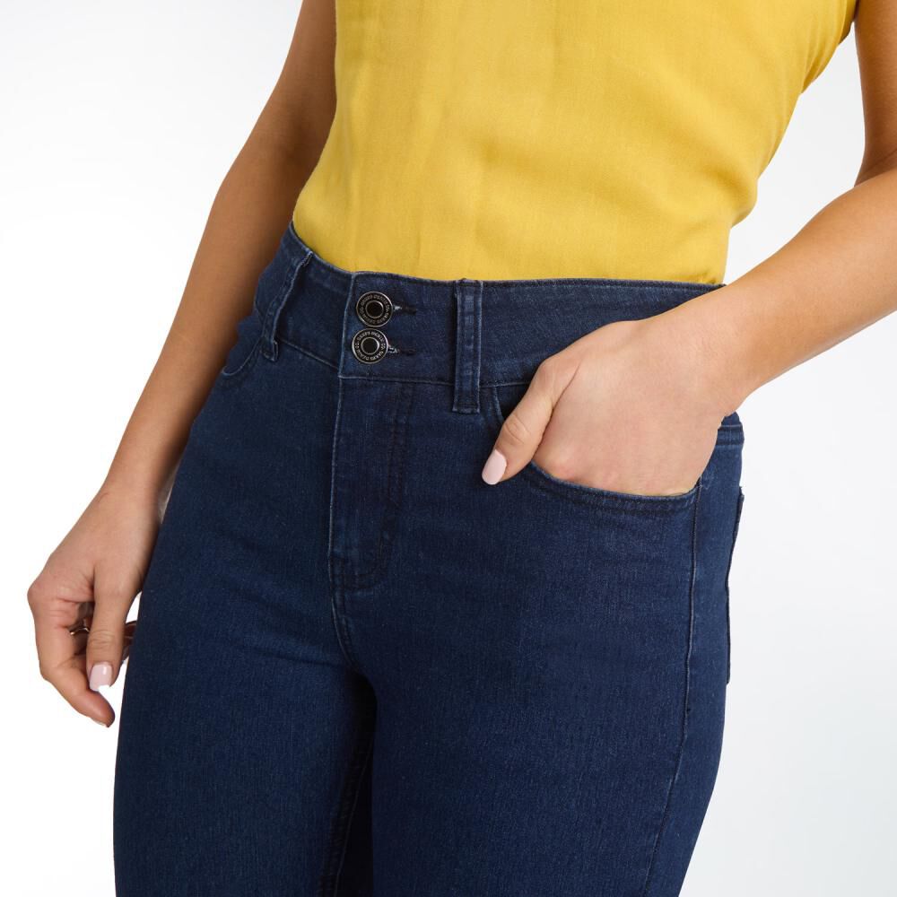 Jeans Bot&oacute;n Con Bolsillo Tiro Medio Regular Mujer Geeps image number 4.0