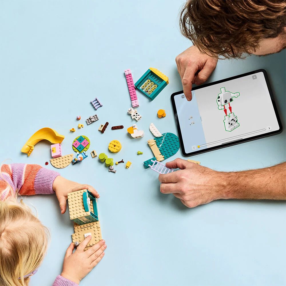 Lego Bluey - Diversión En El Parque De Juegos Con Bluey Y Chloe - 11201 image number 6.0