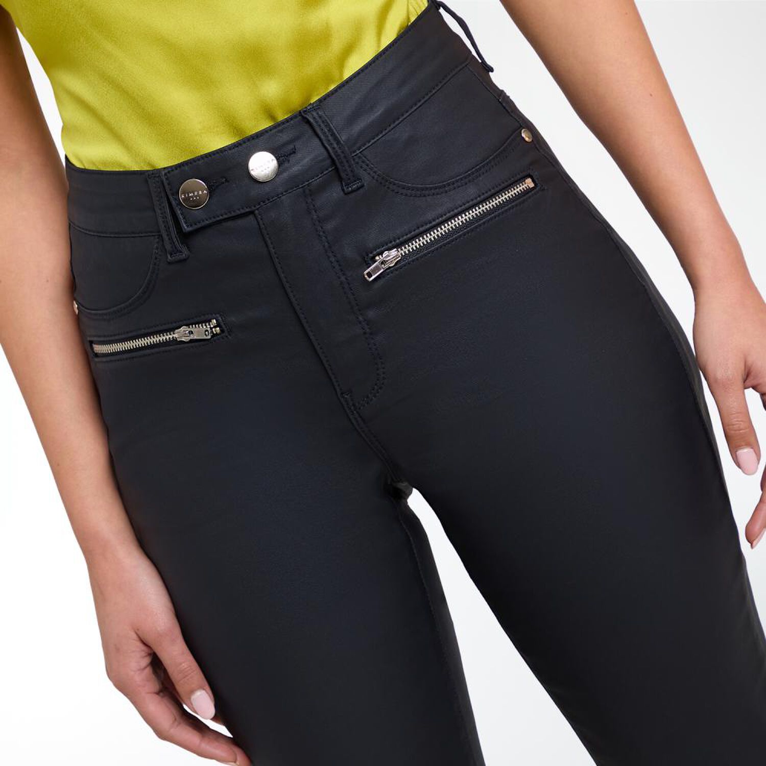 Pantal&oacute;n Engomado Tiro Medio Sculpture Push Up Mujer Kimera image number 4.0