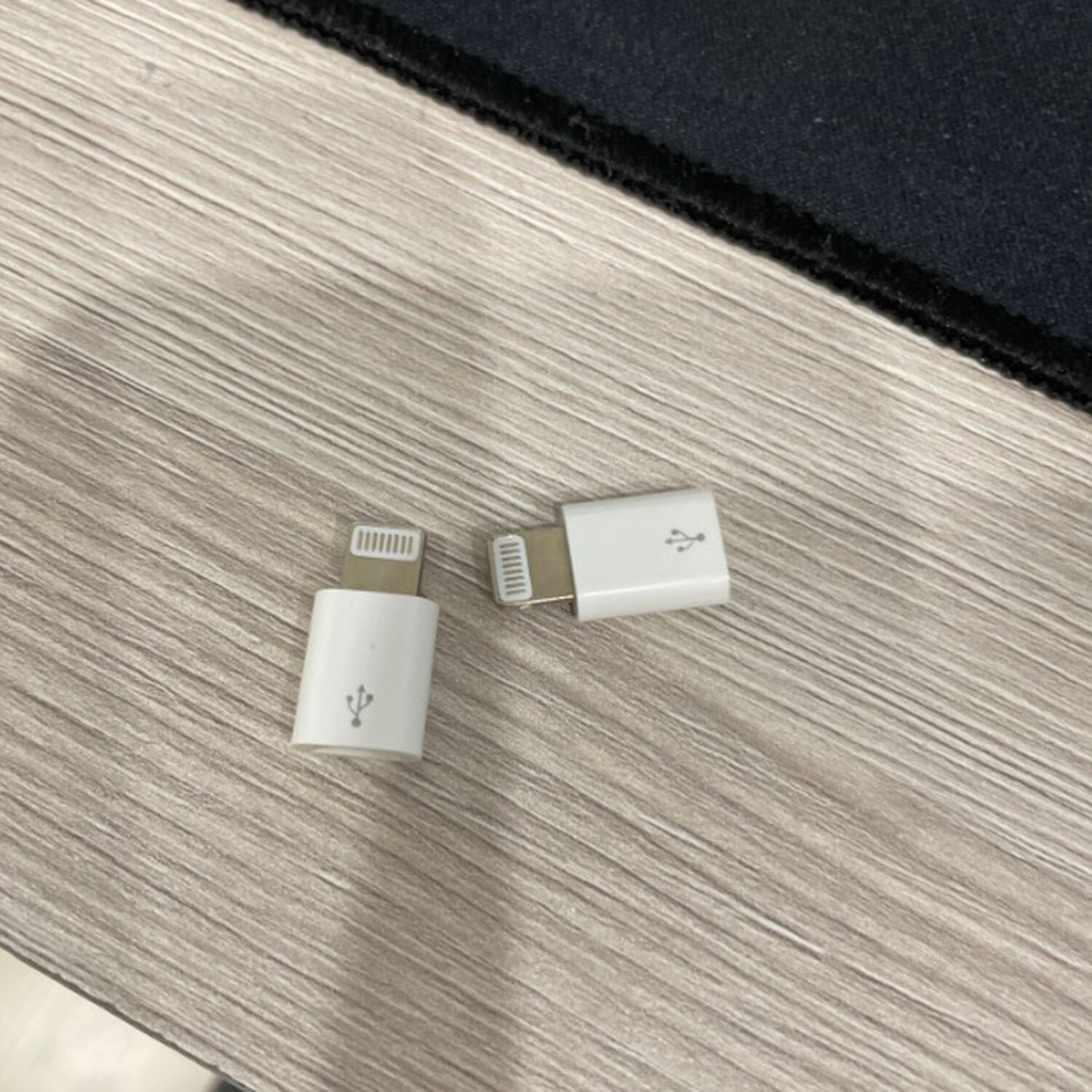 Adaptador Para Iphone Lightning Otg De 8 Pines Macho A Micro Usb V8 Hembra image number 3.0