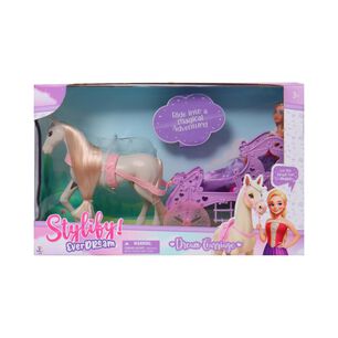 Mu&ntilde;eca Fashion En Carruaje Stylify