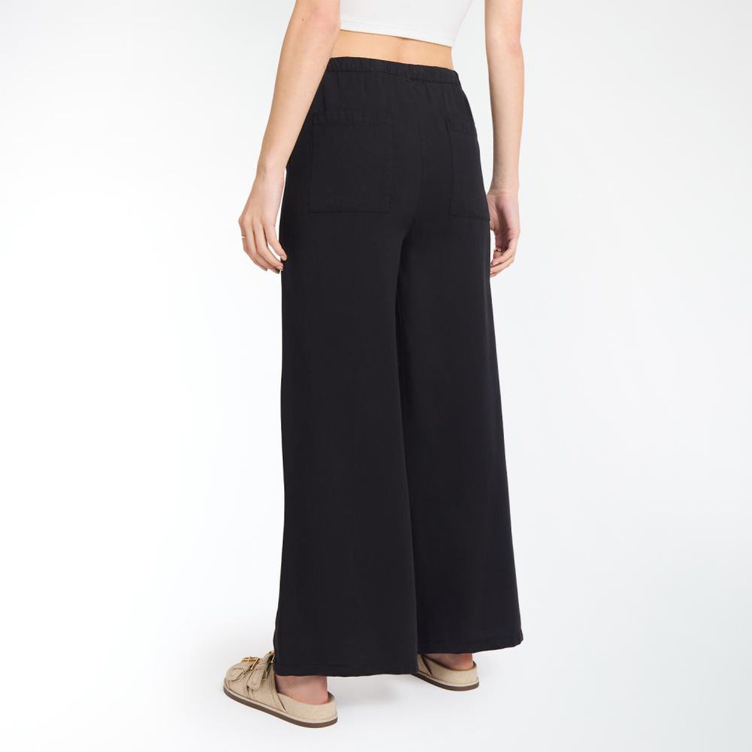 Pantal&oacute;n El&aacute;sticado En Cintura Tiro Medio Relax Mujer Freedom image number 3.0