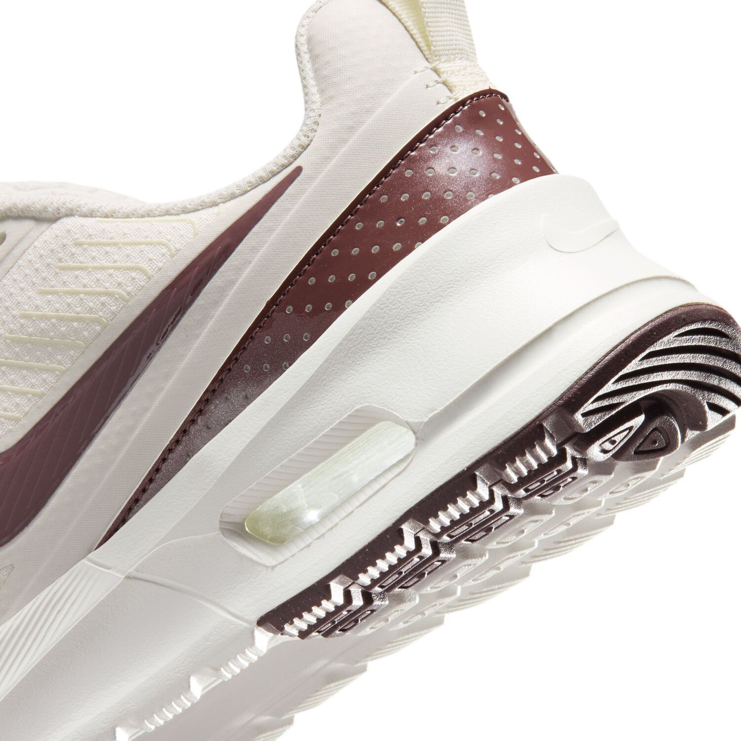 Zapatilla Nike Air Max Nuaxis Mujer Blanco image number 8.0