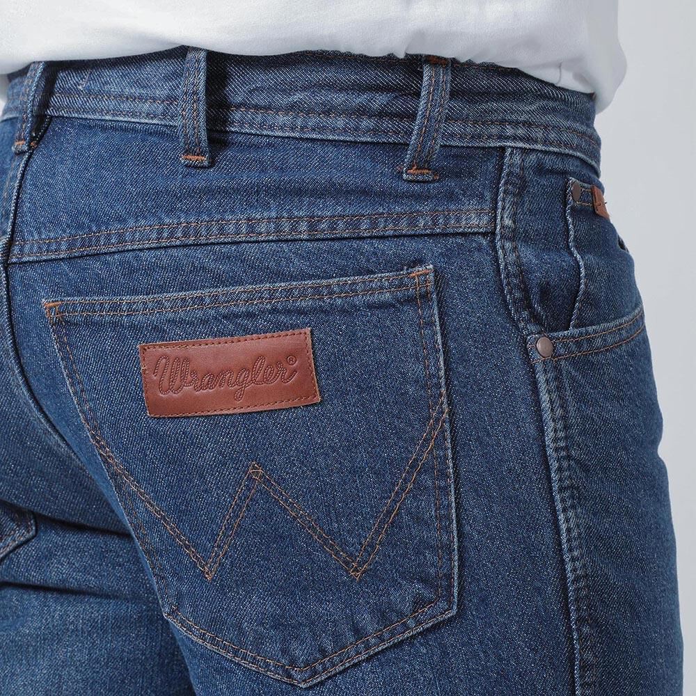 Jeans Tiro Medio Regular Fit Hombre Wrangler image number 3.0