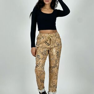 Jogger Estampado Letras Y Corazones