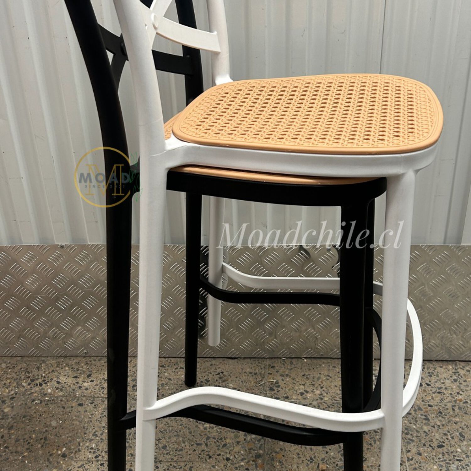 Taburete Alto De Polipropileno 75 Cm Para Barra Y Cocina image number 5.0