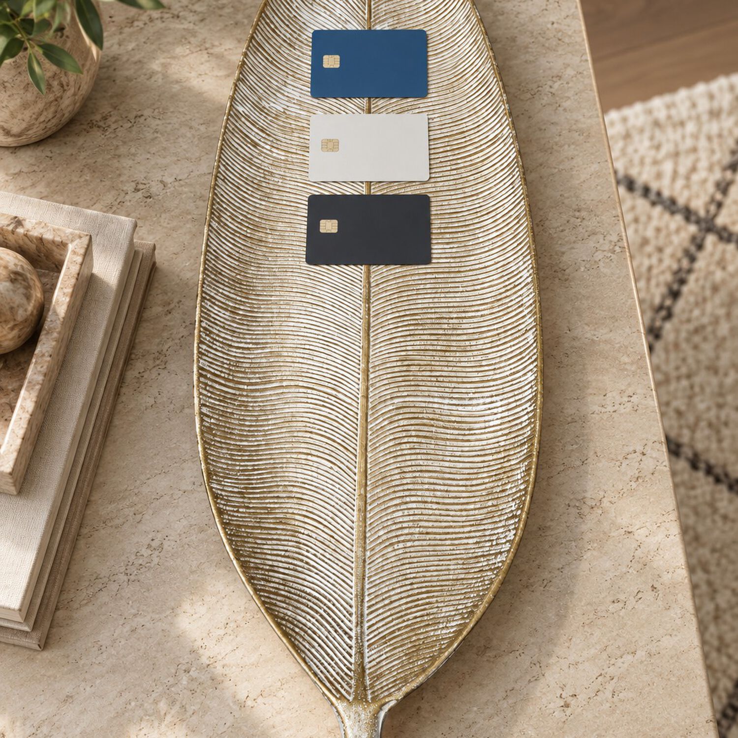Bandeja Decorativa Forma De Hoja Estilo Moderno Organico 59 Cm Color Blanco Dorado image number 3.0