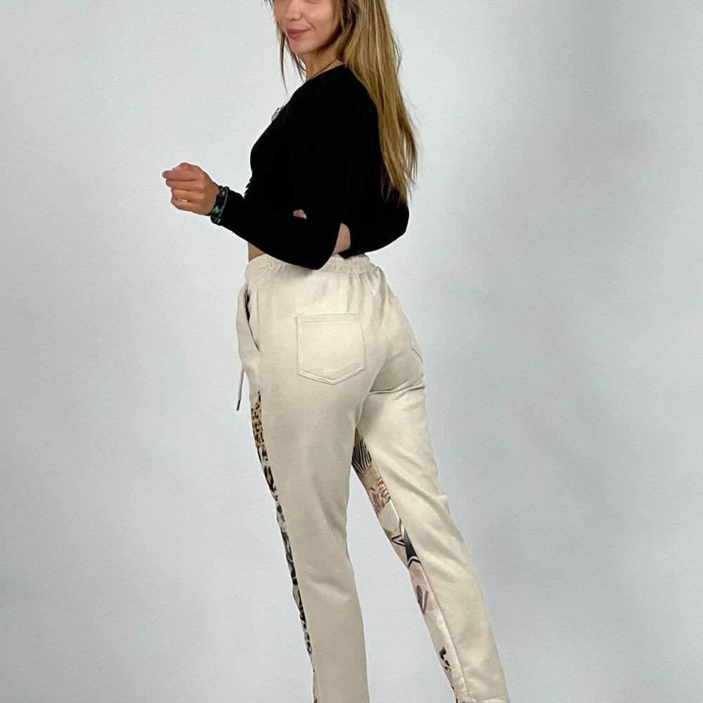 Jogger Gamuza Print Estrellas Y Flores Smile image number 4.0