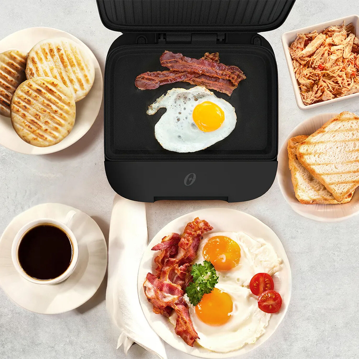 Sandwichera Oster Compacta Con Platos Hondos image number 4.0