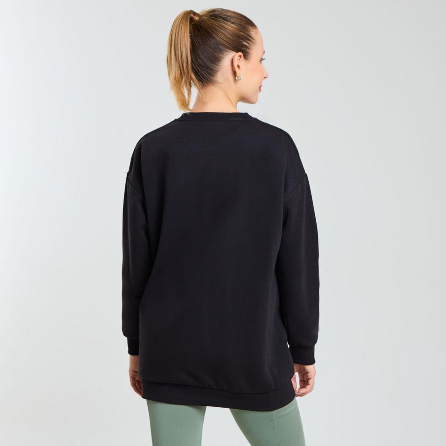 Poler&oacute;n Deportivo Oversize Cuello Redondo Mujer Wetland image number 3.0