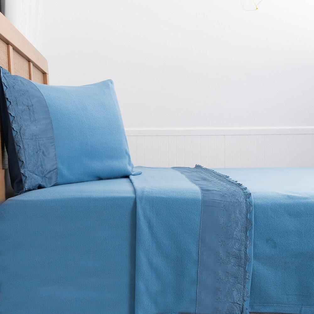 Sabana Polar Lisa Broderie 1.5 Plazas Azul image number 3.0