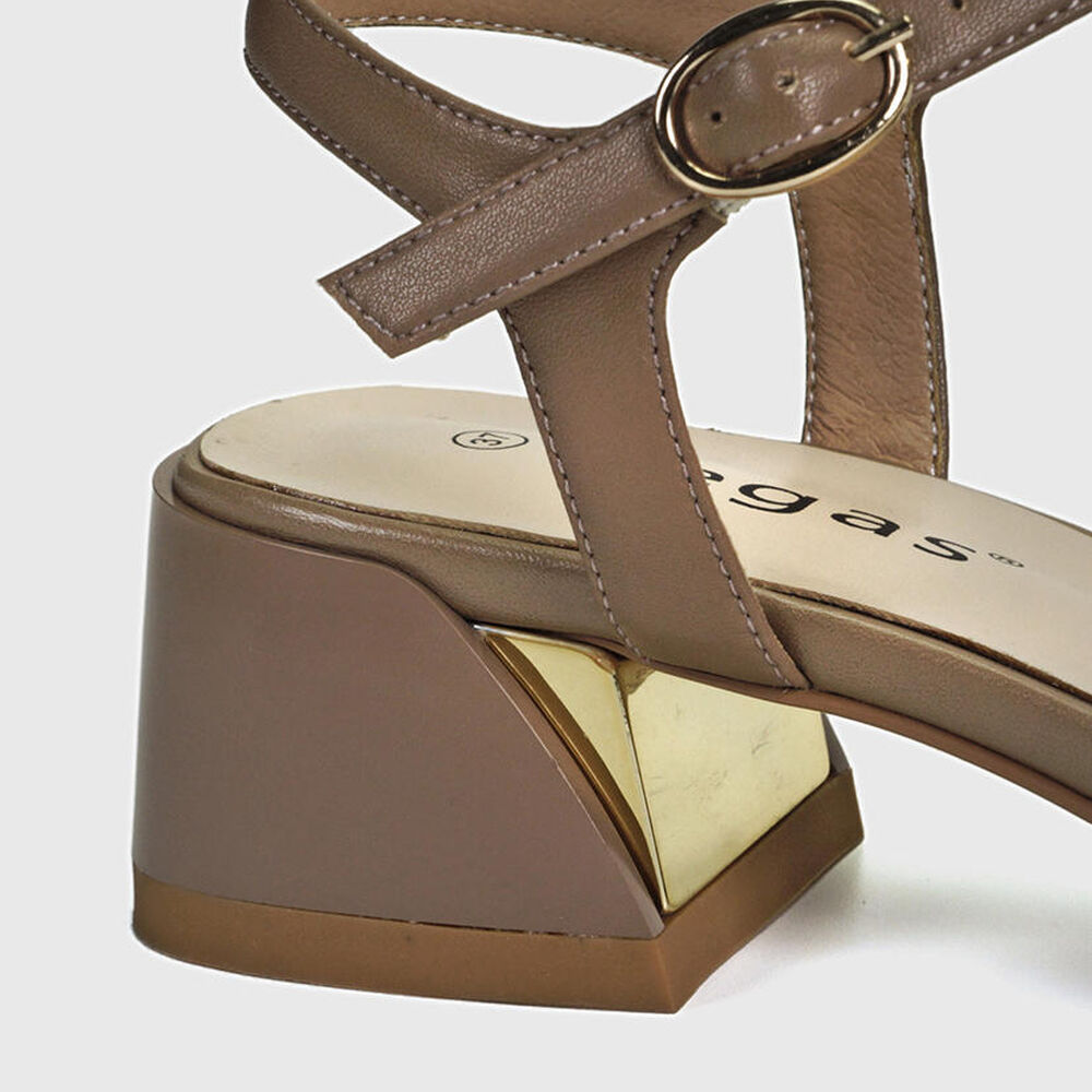 Sandalia Maur Beige image number 7.0