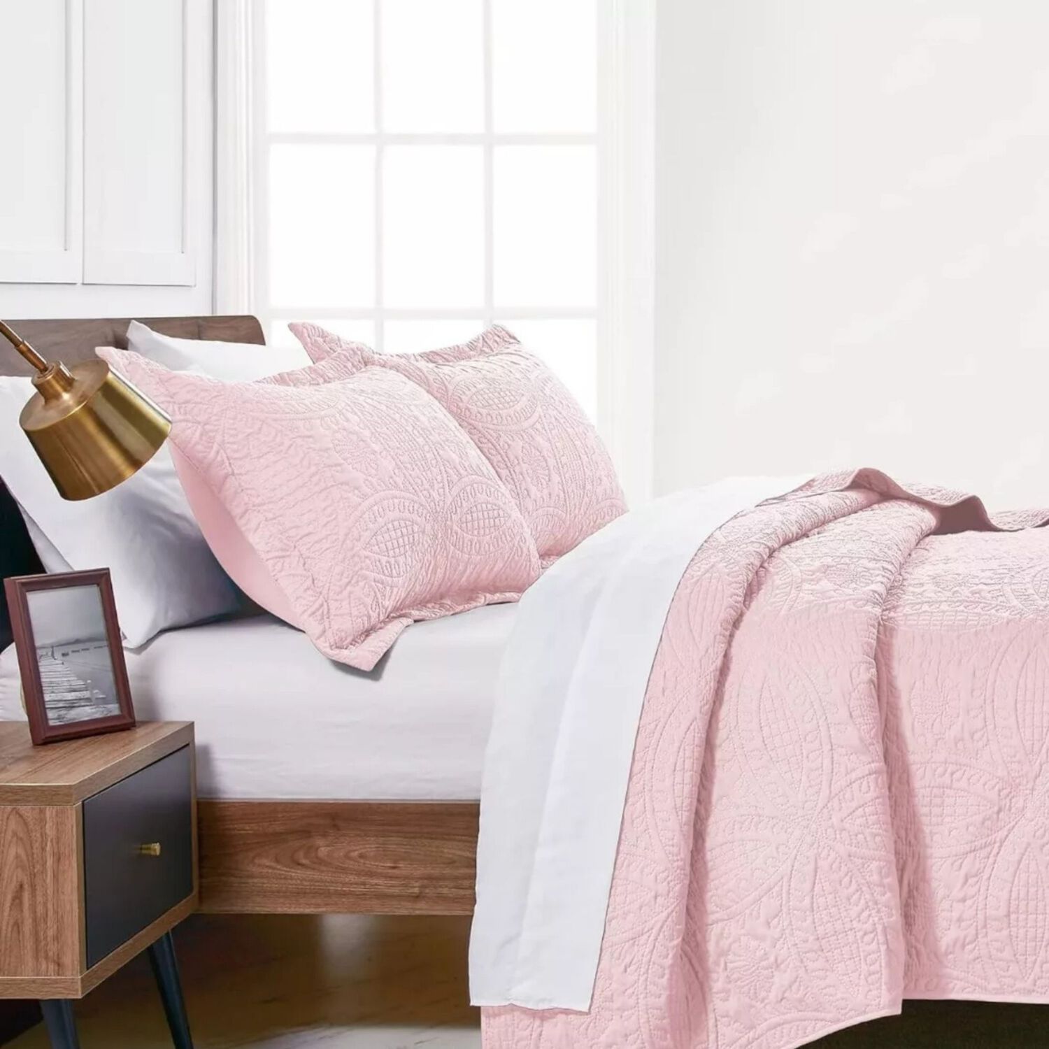 Cubrecama Quilt Reversible Queen 228x228 Cm M&aacute;s Fundas Almohada Rosa Blanco image number 3.0