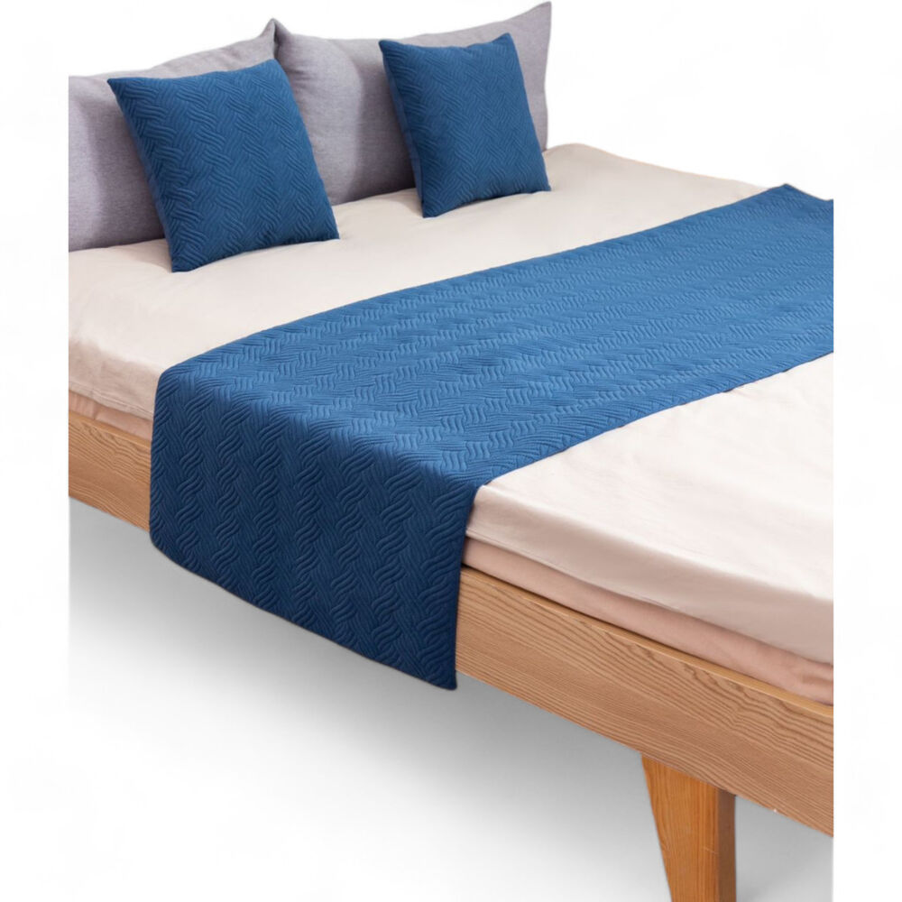 Piecera Plush Para Cama De 2 Plazas O King 70cm X 210cm Mas 2 Fundas Color Azul image number 0.0