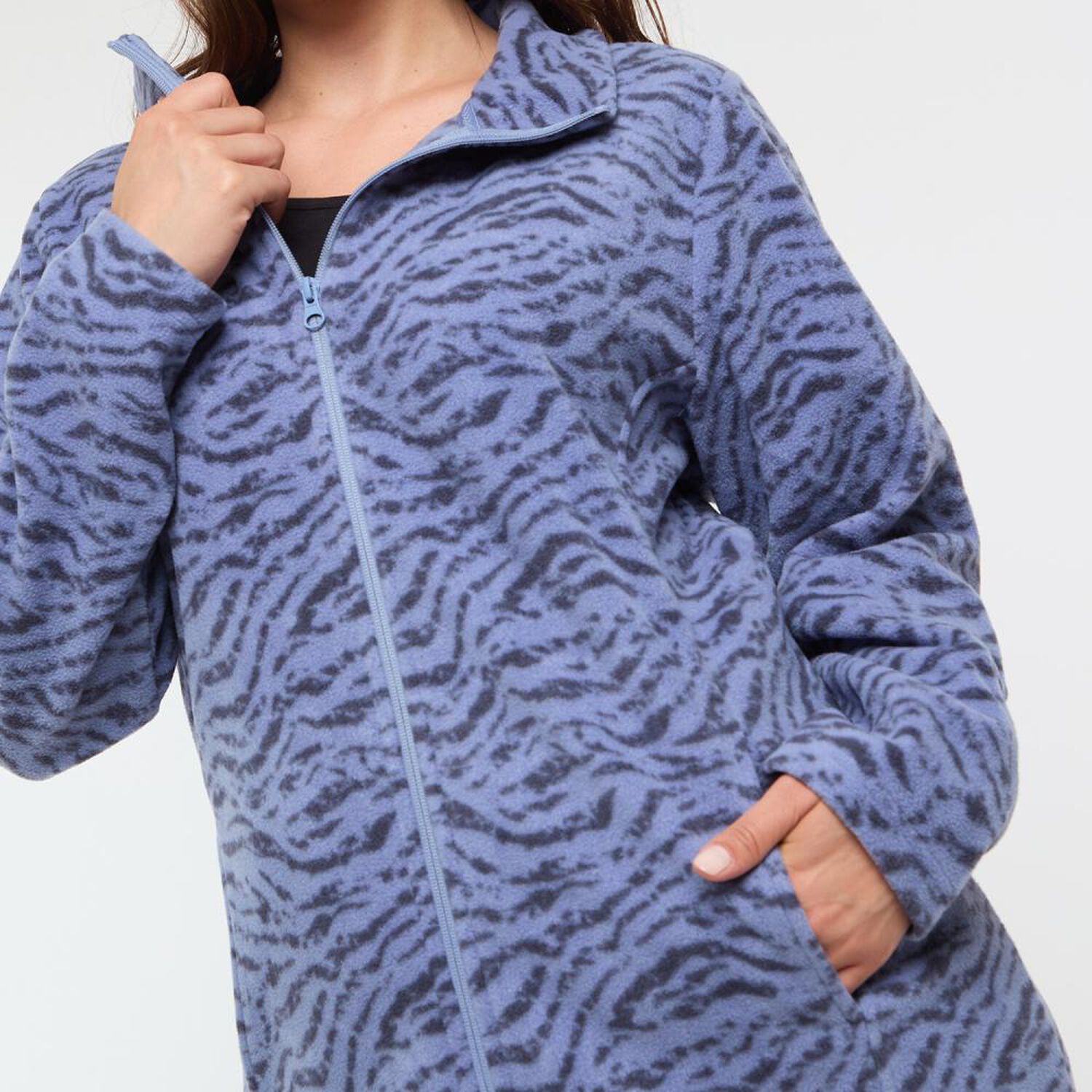 Poler&oacute;n Polar Full Print Regular Cuello Alto Mujer Sexy Large image number 4.0