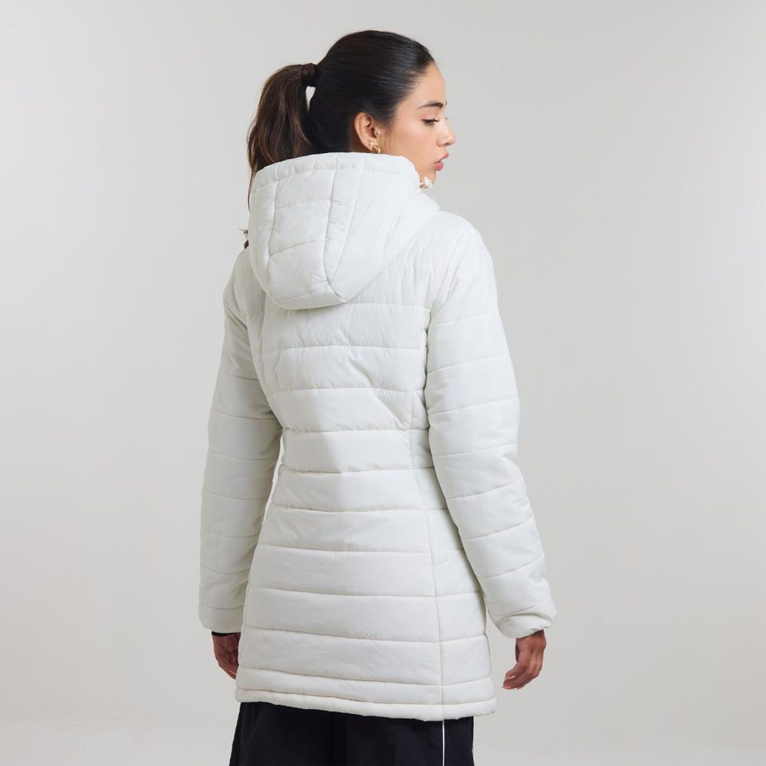 Parka B&aacute;sica Regular Cuello Alto Con Capucha Mujer Freedom image number 3.0