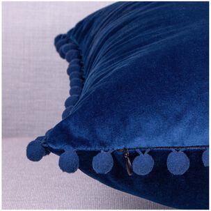 Pack De 02 Fundas De Coj&iacute;n De Terciopelo Con Pompon 45x45 Amarino