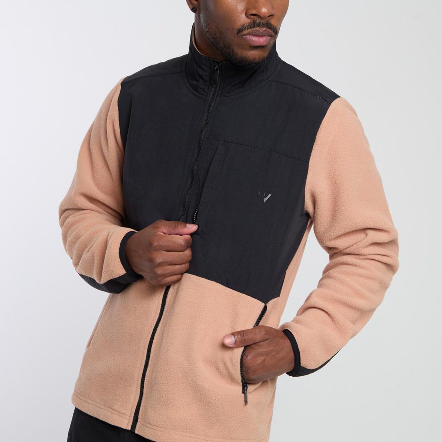 Poler&oacute;n Deportivo Bloque Color Cuello Alto Hombre Wetland image number 4.0