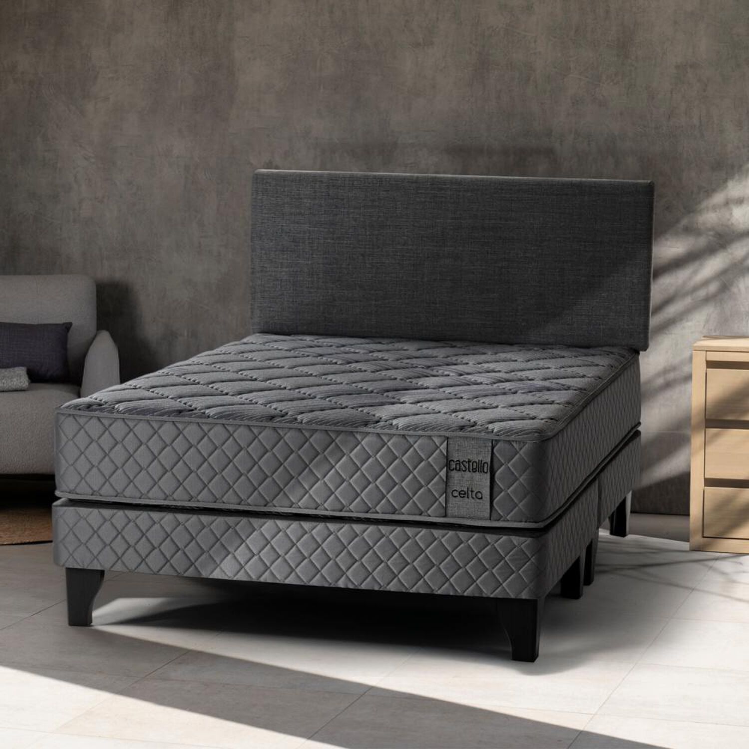 Cama Europea Celta Castello / King / Base Dividida + Respaldo image number 5.0