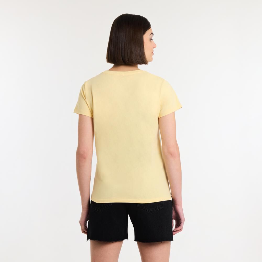 Polera Print Frase Manga Corta Cuello Redondo Mujer Rolly Go image number 3.0