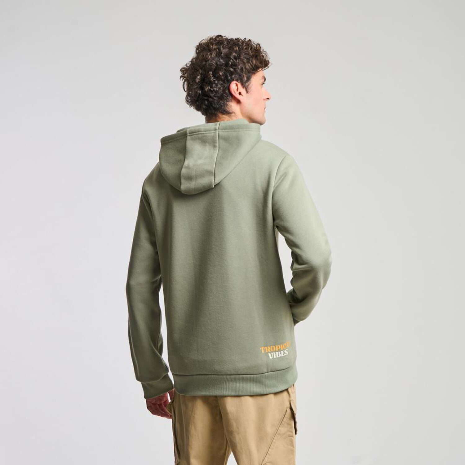 Poler&oacute;n Estampado Slim Cuello Alto Con Capucha Hombre Ocean Pacific image number 3.0