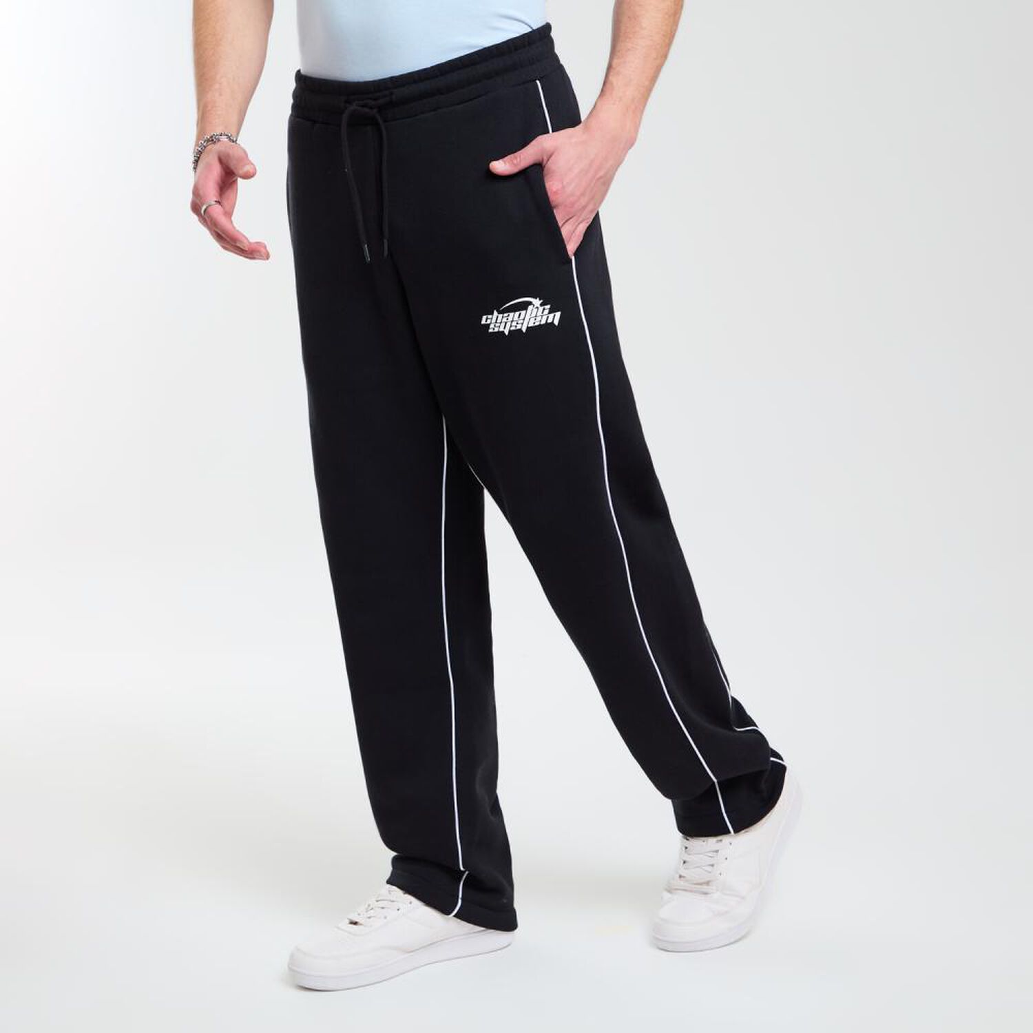 Pantal&oacute;n Tiro Medio Slim Hombre Skuad image number 2.0