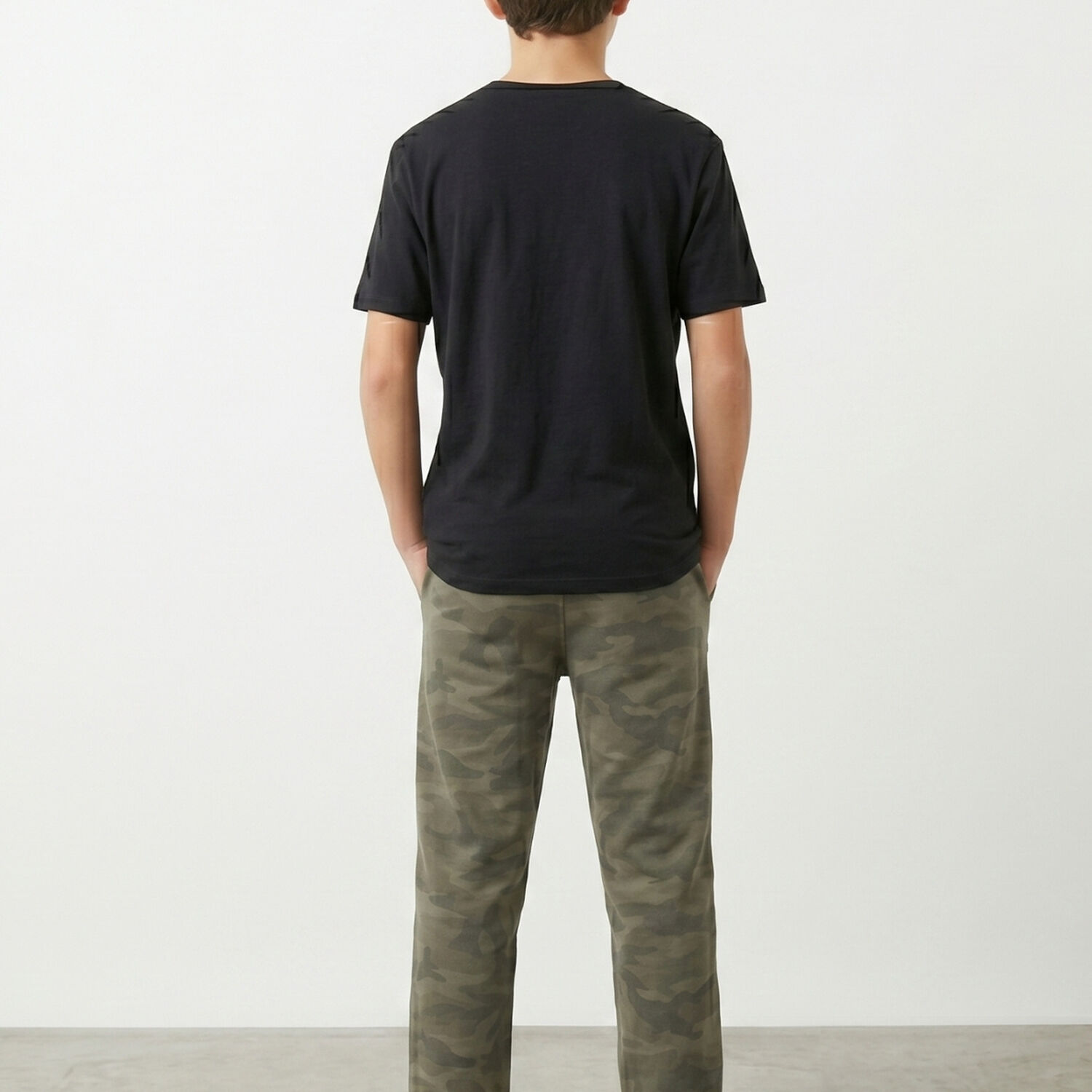Pantalon De Buzo Jogger Camuflado Militar Para Ni&ntilde;o image number 2.0