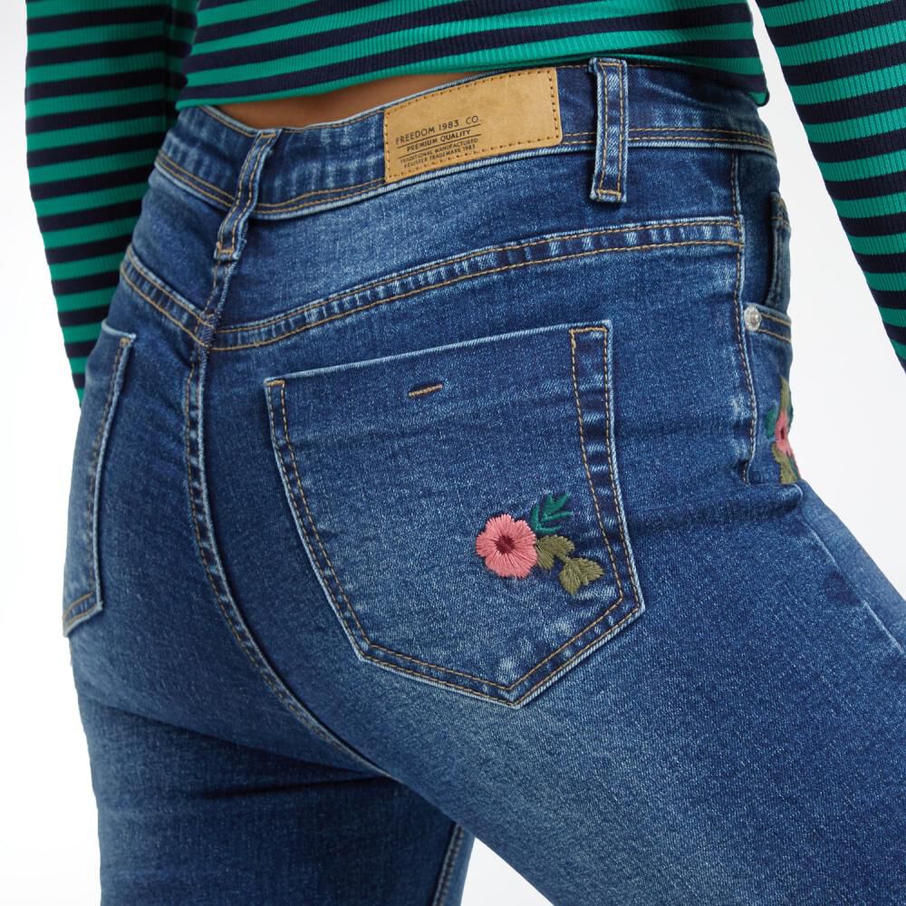 Jeans Bordado Tiro Alto Super Skinny Mujer Freedom image number 4.0