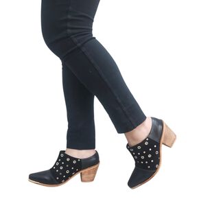 Puntilla Emilia Negro Pao Pecados