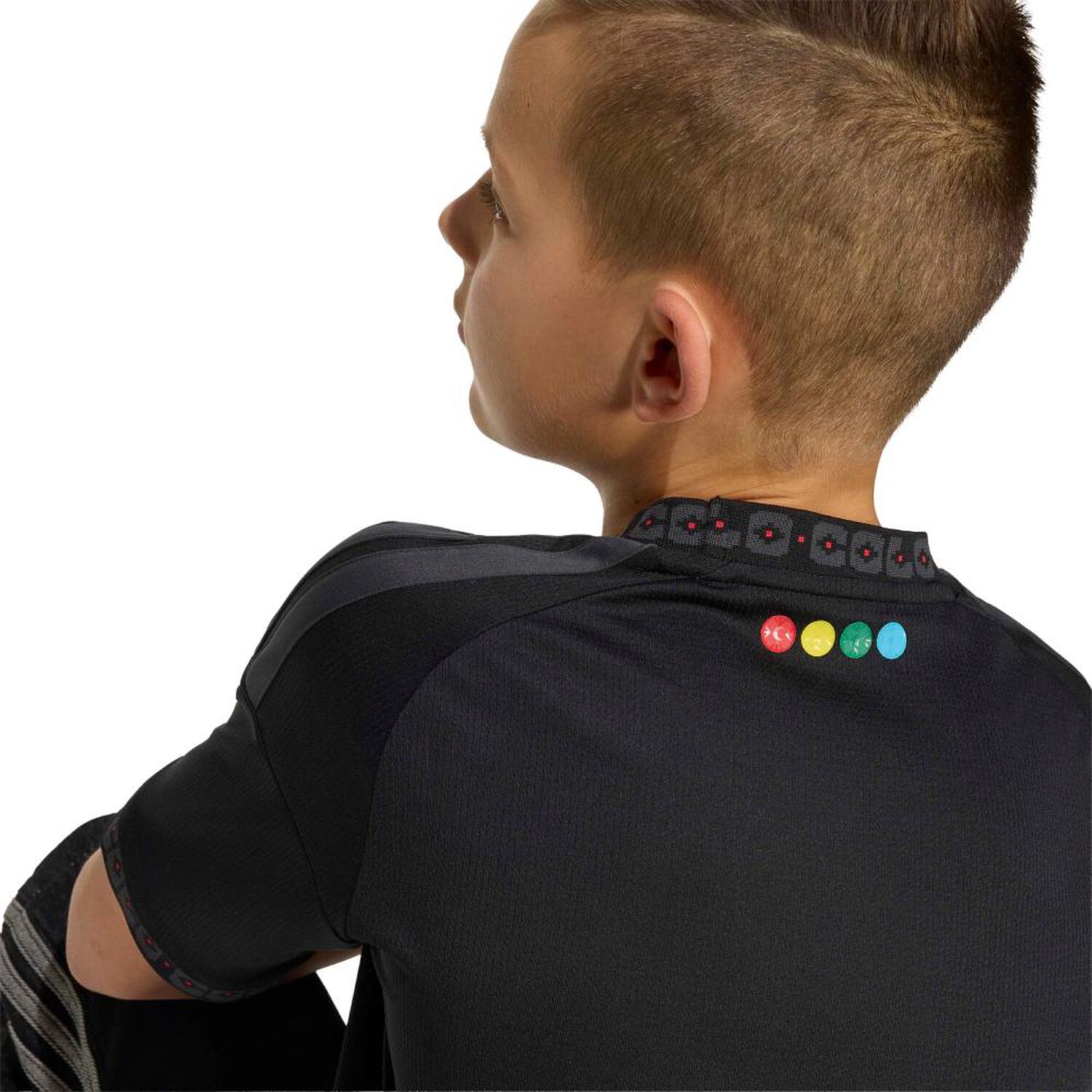Polera Versi&oacute;n Fan De Visitante Para Ni&ntilde;os Del Colo-colo 2026 image number 4.0
