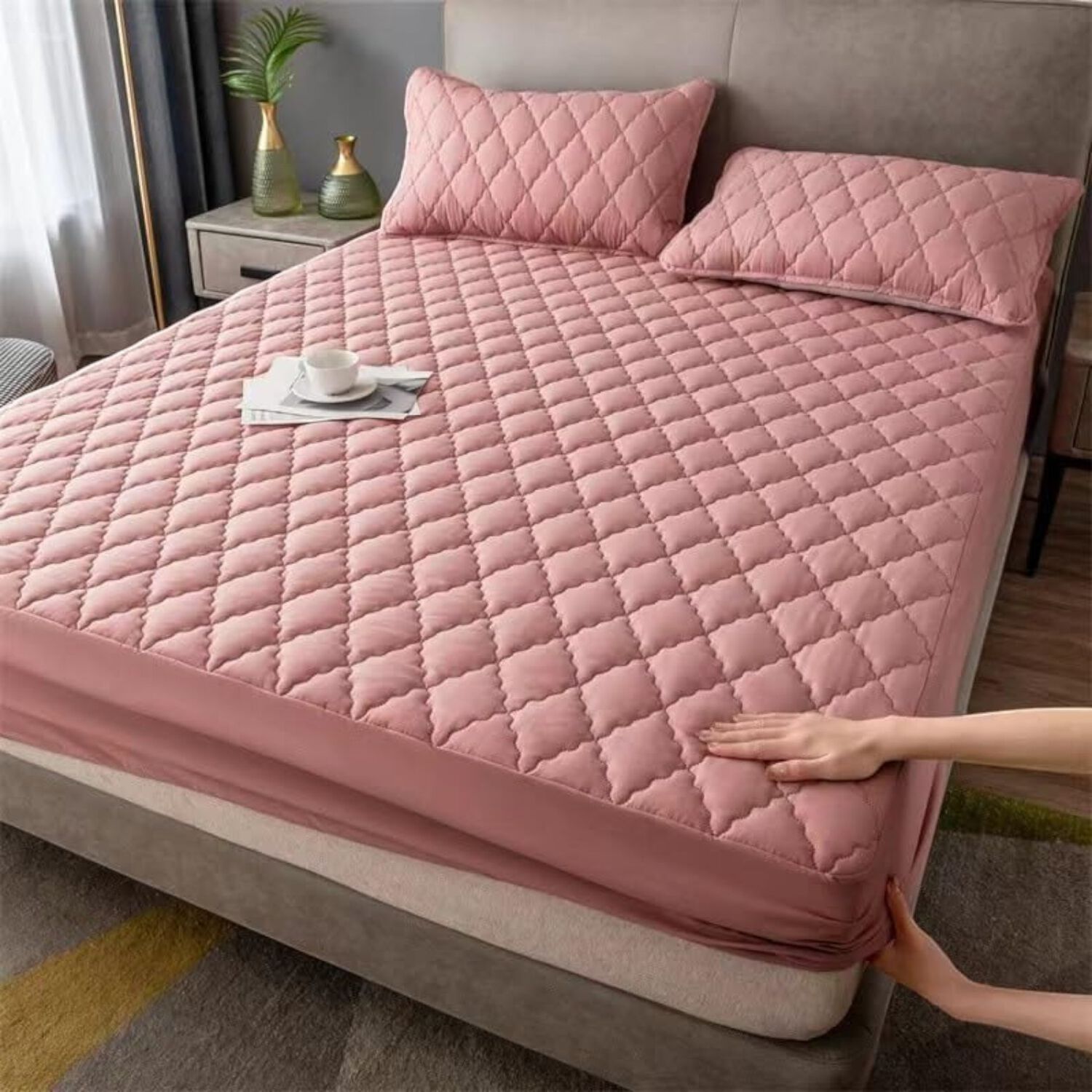 Cubrecolch&oacute;n Impermeable 2p + 02 Fundas De Almohada Rosado image number 4.0