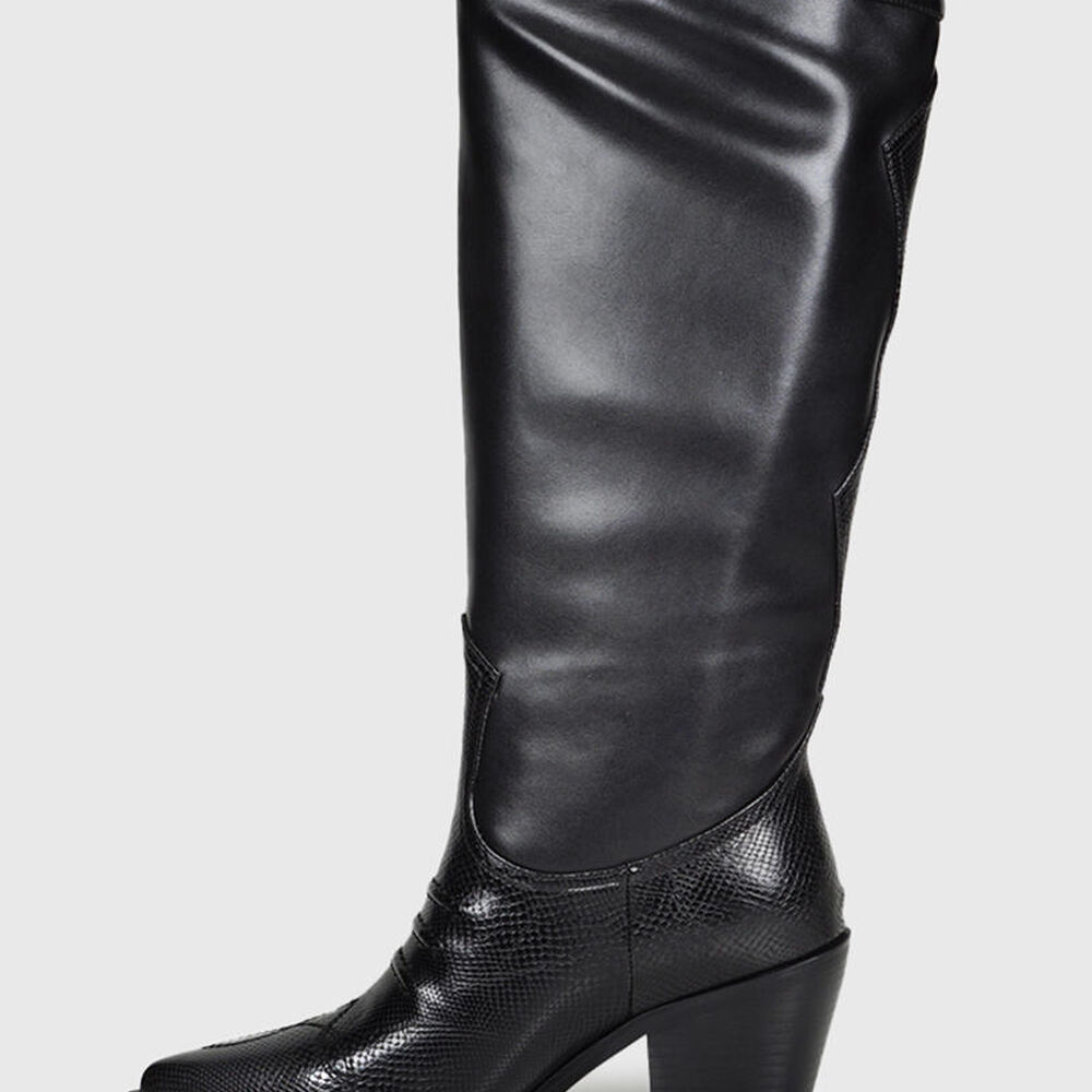 Bota Nabila Negro Tachas image number 4.0
