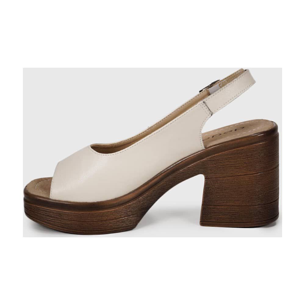 Sandalia Cuero Yanil Beige image number 4.0