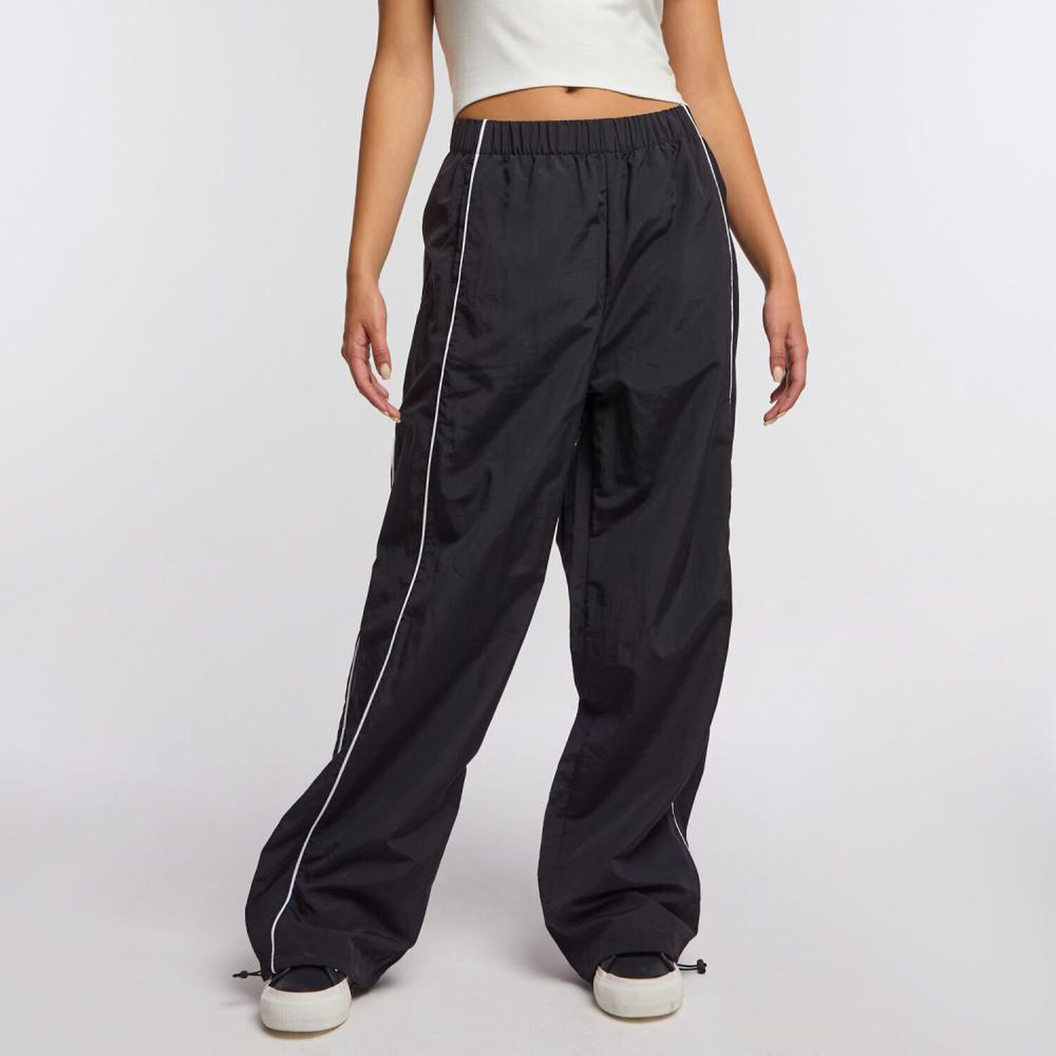 Pantal&oacute;n Cintura Elasticada Tiro Medio Relax Mujer Freedom image number 0.0