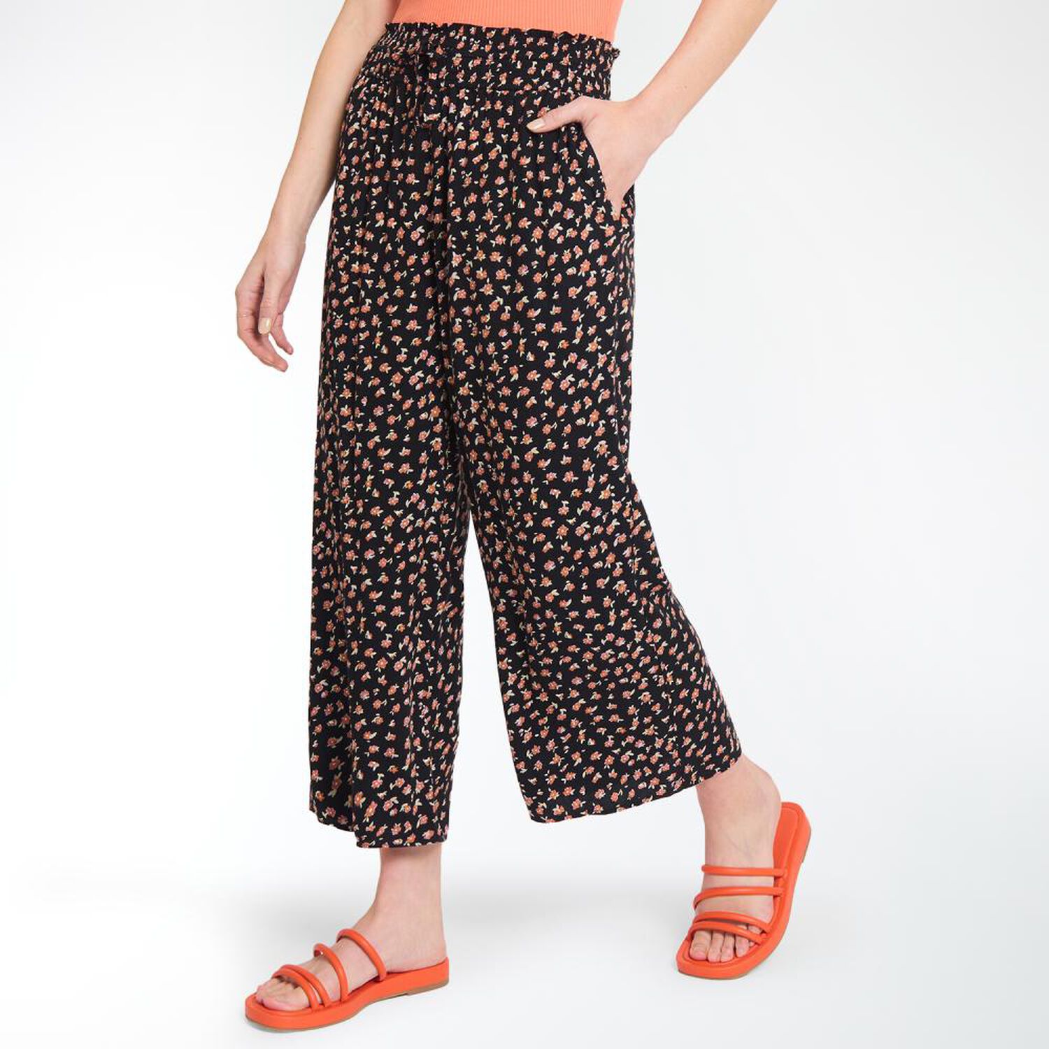 Pantal&oacute;n Pretina El&aacute;sticada Tiro Medio Regular Mujer Freedom image number 2.0