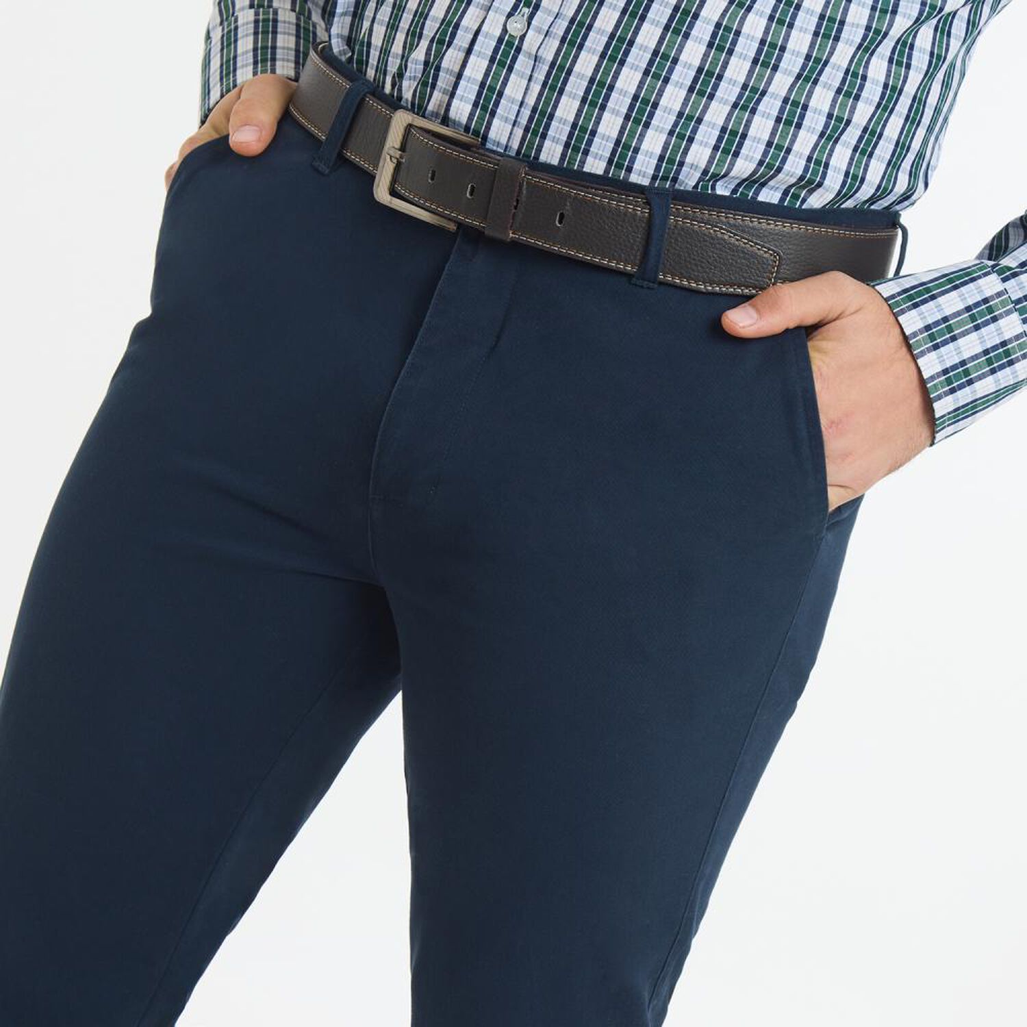 Pantal&oacute;n Liso Tiro Medio Regular Hombre Herald image number 4.0