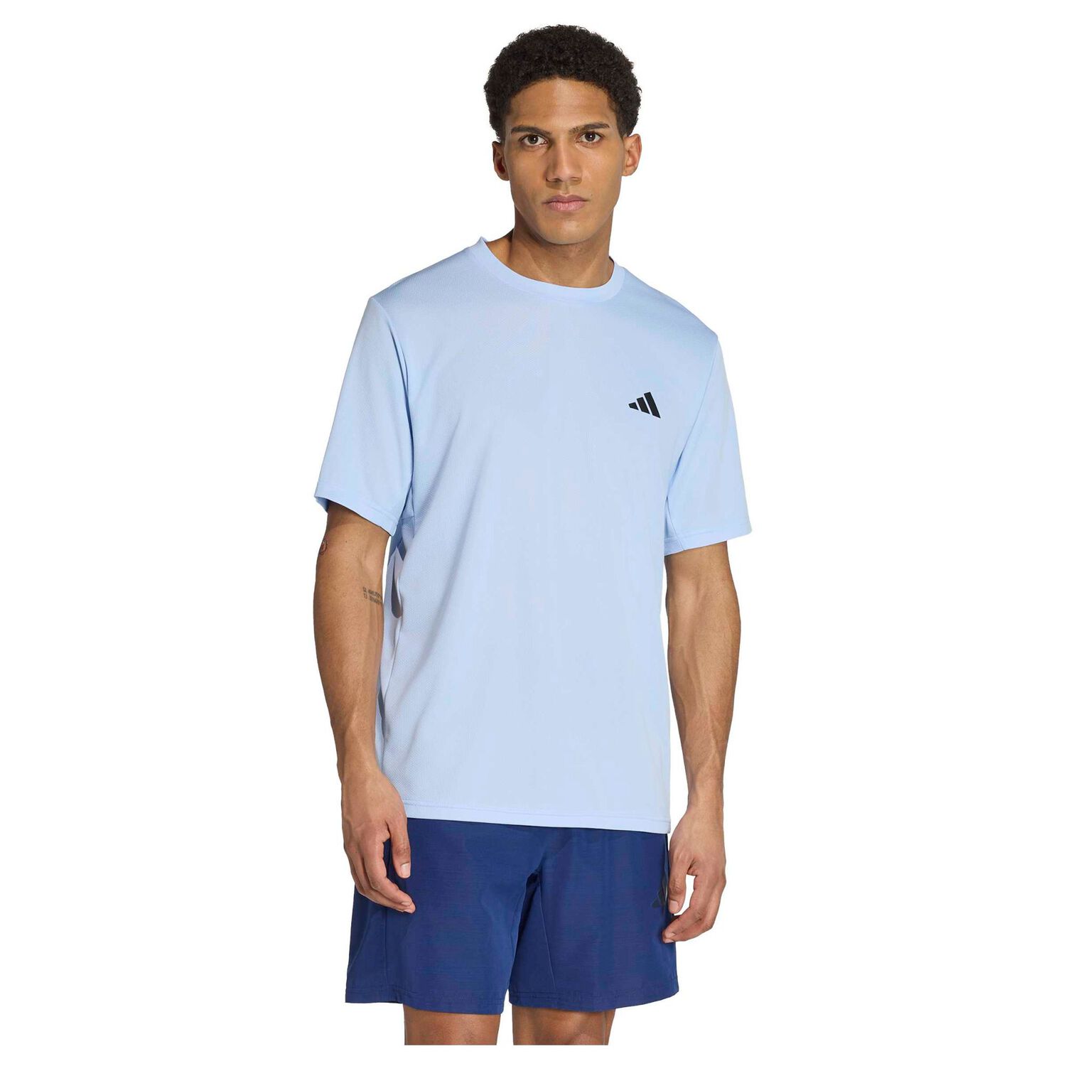 Polera Deportiva Celeste Adidas image number 1.0