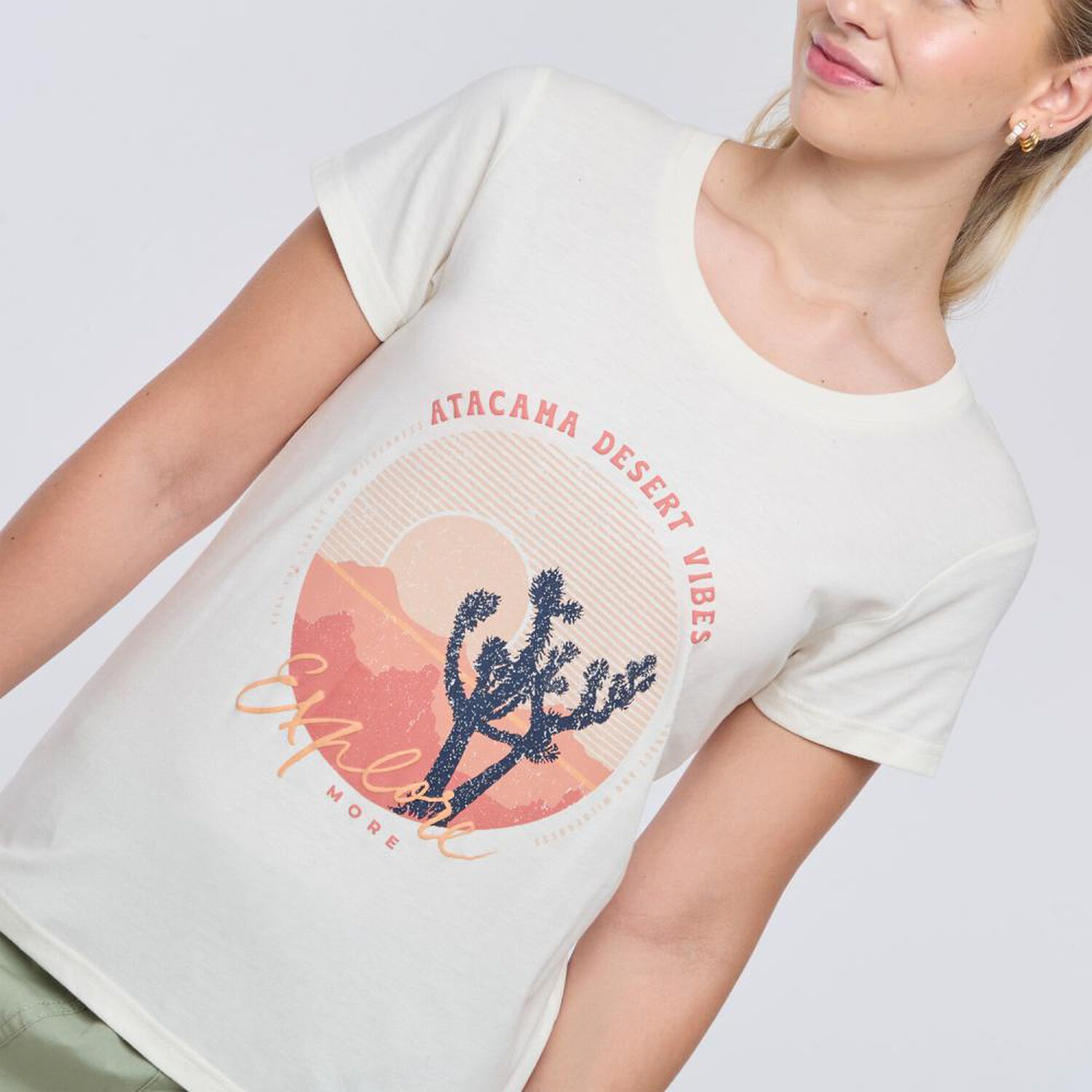 Polera Deportiva Estampada Slim Manga Corta Cuello Redondo Mujer Wetland image number 4.0