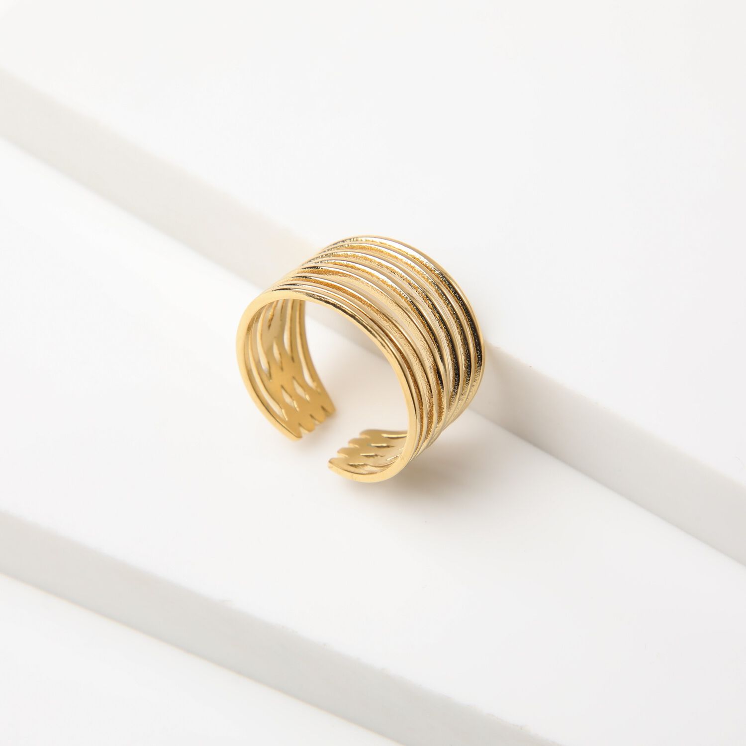 Anillo 19v69 Dorado Mujer Str340 image number 1.0
