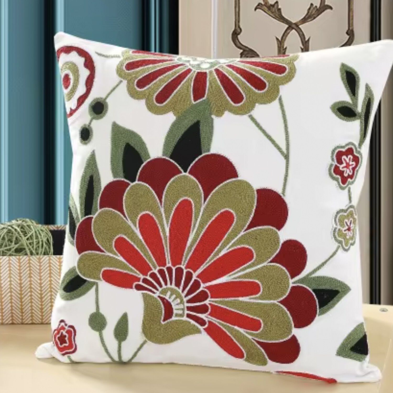 Cojin Bordado 45x45 Cm Flor Roja image number 1.0
