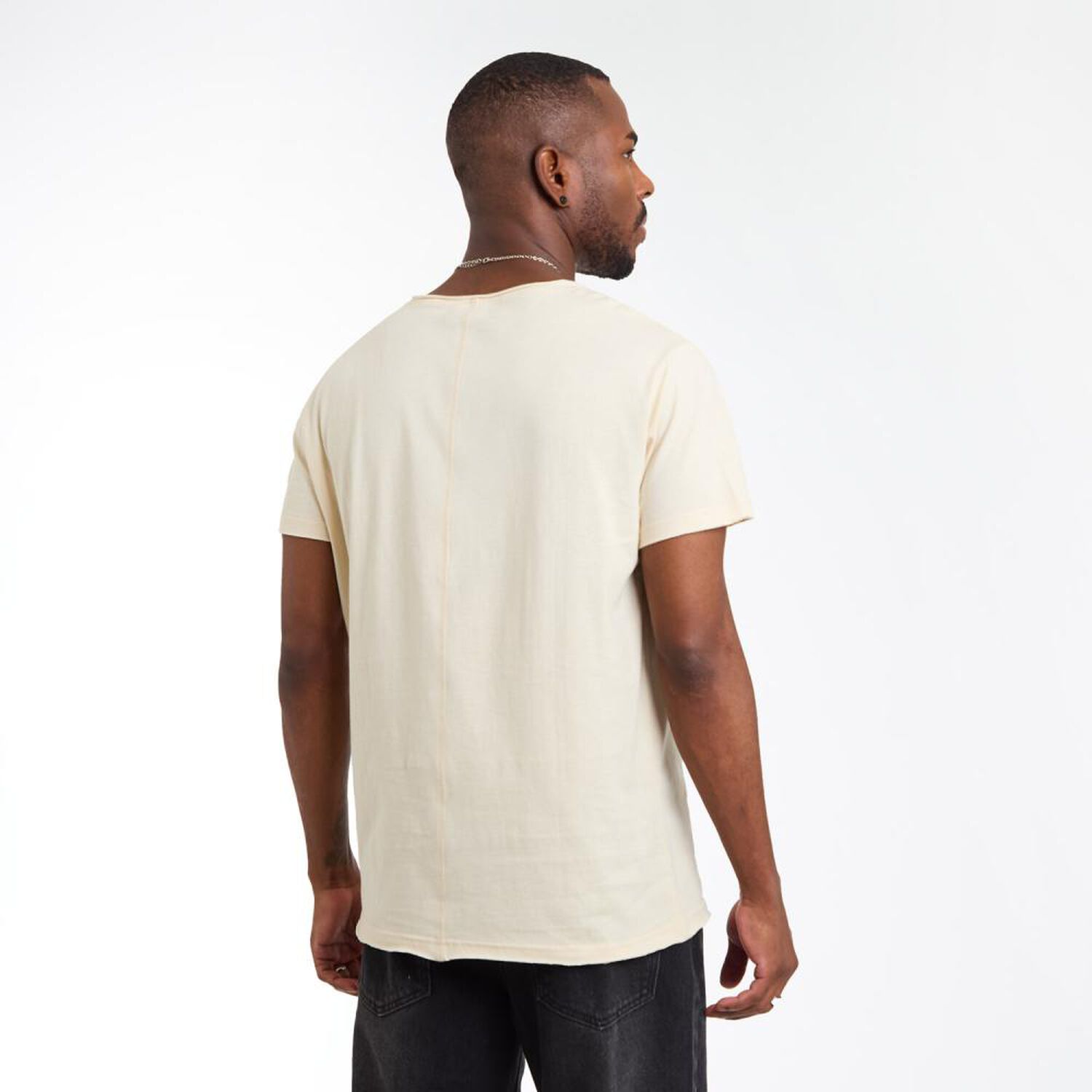 Polera Lisa Slim Fit Manga Corta Cuello Redondo Hombre Rolly Go image number 3.0
