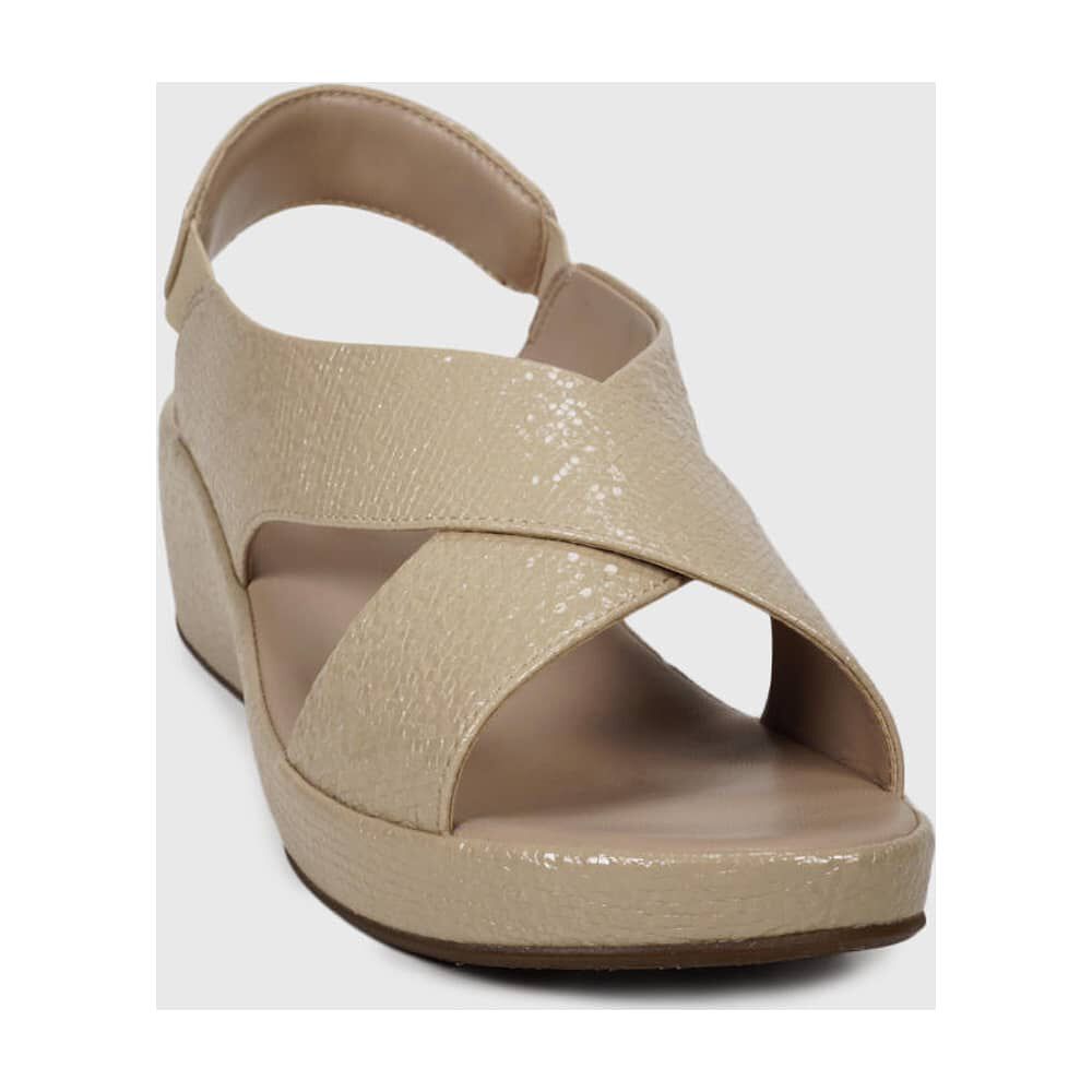 Sandalia Tissina Beige image number 1.0