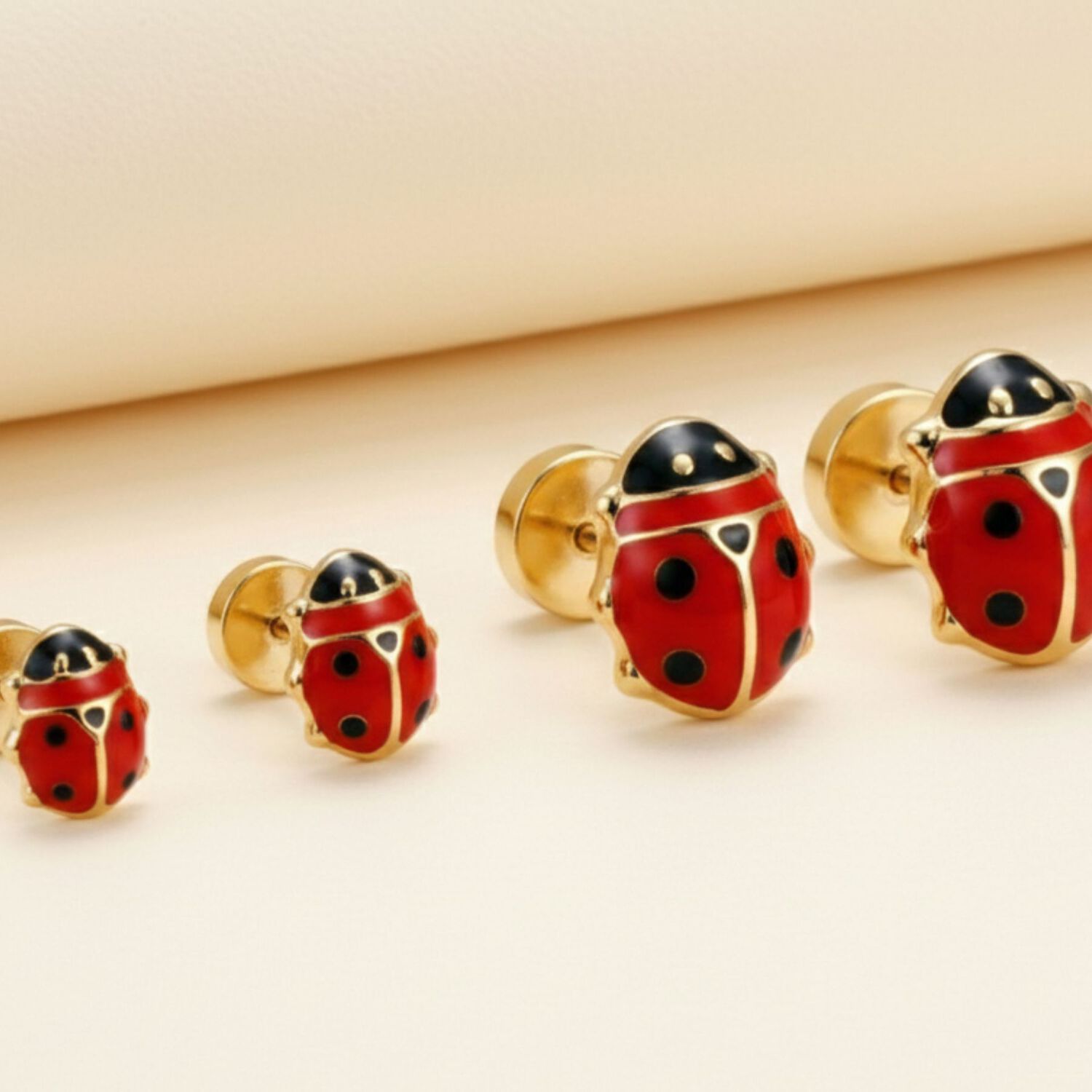 Aros Abridores China 7x9mm Oro 14k A Presi&oacute;n Beb&eacute; Ni&ntilde;a Hipoalerg&eacute;nicos image number 2.0