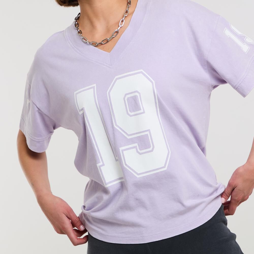 Polera F&uacute;tbol Americano Manga Corta Cuello V Mujer Rolly Go image number 4.0