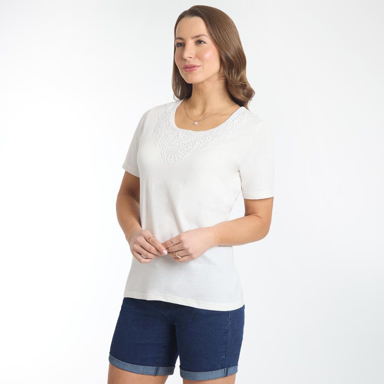 Polera Aplicaci&oacute;n Macrane Manga Corta Cuello Redondo Mujer Geeps image number 2.0